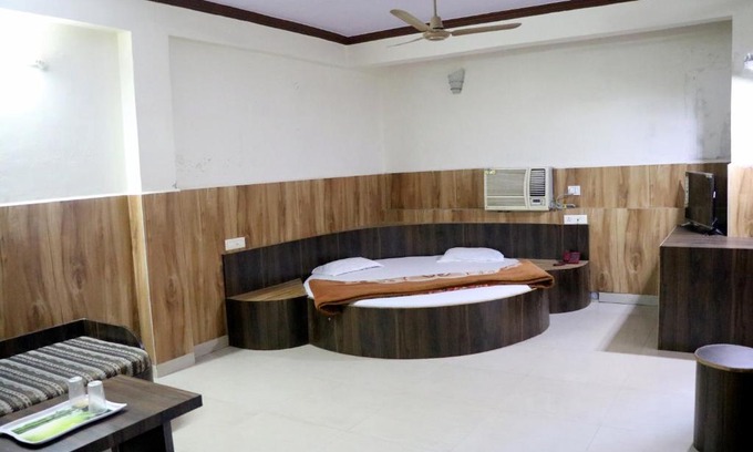 Pachmarhi Hotel | Jain Residency