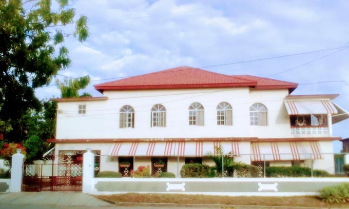 Yallahs House | Jamaica's Finest
