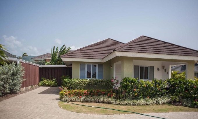 Molynes Gardens House | Jamaica Shades @ Cool Shades