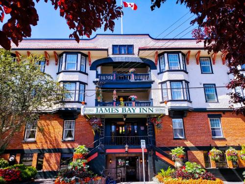 James Bay Hotel | James Bay Inn Hotel, Suites & Cottage