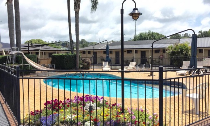 South Toowoomba Hotel | James Street Motor Inn