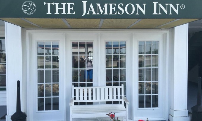 Douglas Hotel | Jameson Inn Douglas