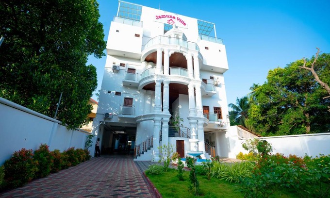 Nallur Hotel | JAMUNA VILLA