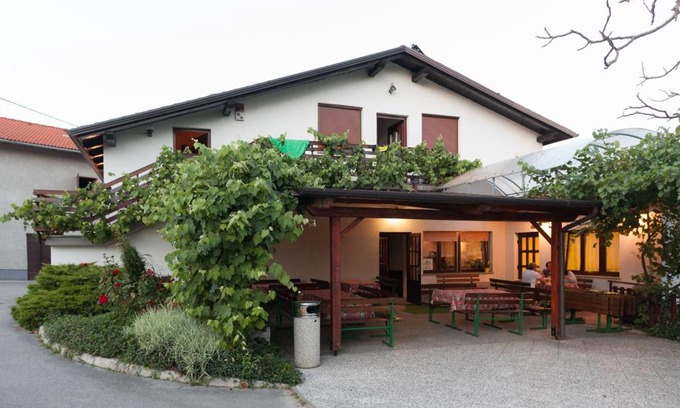 Prem House | Janezinovi House