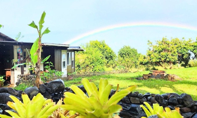 Papaaloa Cottage | Jasmine Cottage Farmstay - Sunrise & Ocean Views & local Waterfall Hikes!