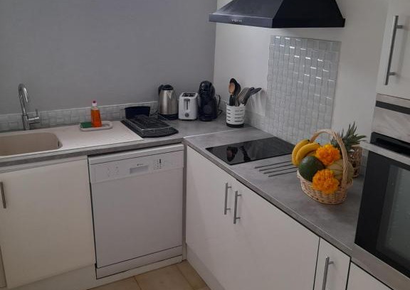 Riviere-Salee Apartment | Jasmyna