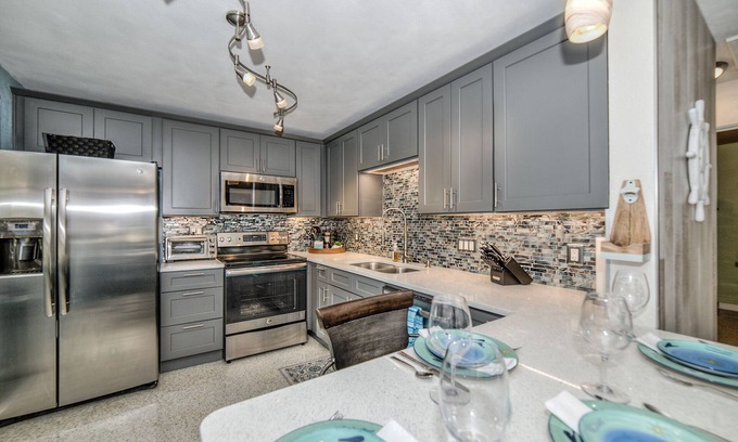 Gulfport House | Jason's Beach House, Steps from Gulfport Beach, FL