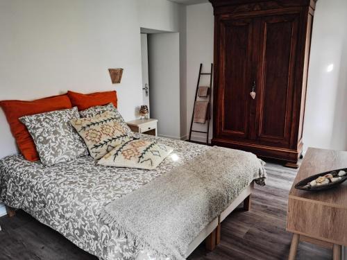 Saint-Laurent-d'Arce Bed & Breakfast | Je Soigne mon Assiette