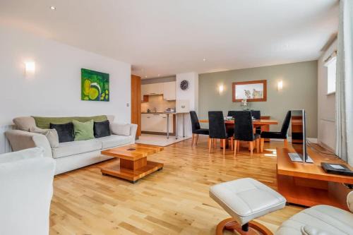Poole Apartment | Jeanneau - Prestigious Dolphin Quays Development on Poole Quay
