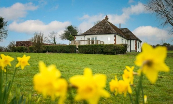Etchinghill Apartment | Jewel in the Garden of England - One bedroom