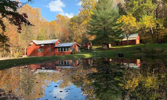 Luray Cabin | Jewell Hollow Homestead | 3 Bed, 2 Bath