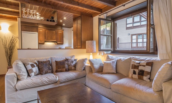 Baqueira Apartment | Jireta Magnificent newly furnished apartment for 6p in Val de Ruda cota 1500