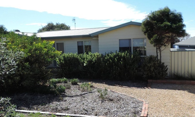Goolwa Beach House | JJ's Beach house- Goolwa Beach