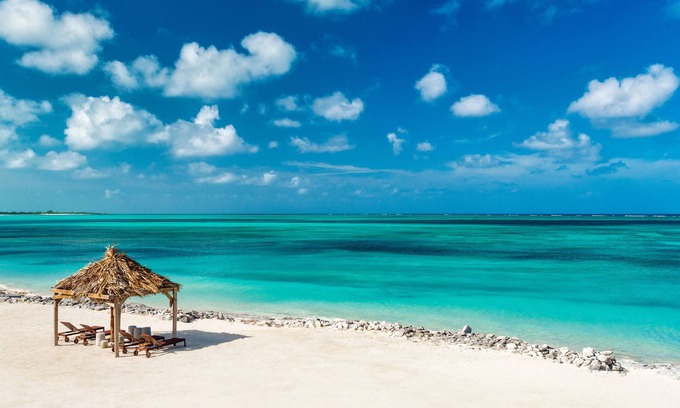 Sandy Point Villa | Jodo Estate Guest Villa - Sandy Point -Private Estate - Huge Beachfront