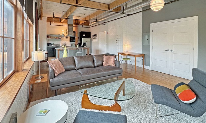 Downtown Rochester Apartment | JOEY'S PLACE - A MODERN SOPHISTICATED INDUSTRIAL OPEN SPACE LOFT