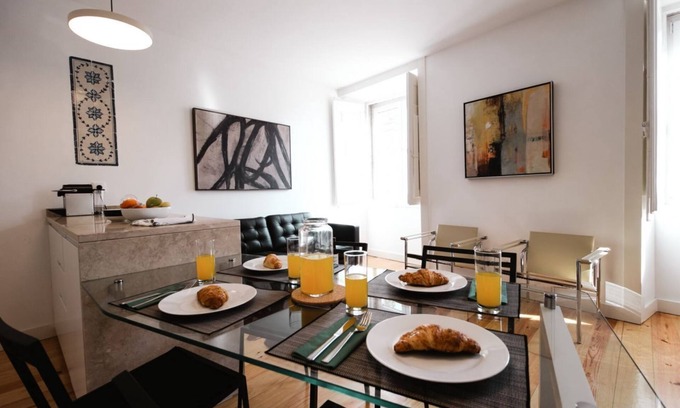 Alfama Apartment | JOIVY Chic flat near Lisbon Cathedral