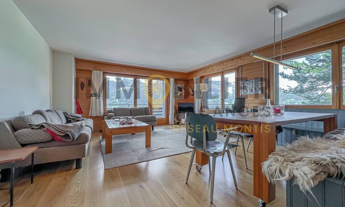 St. Luc Apartment | Joli appartement de 4 pièces entièrement rénové, dans un immeuble à l'entrée du village, à proximité