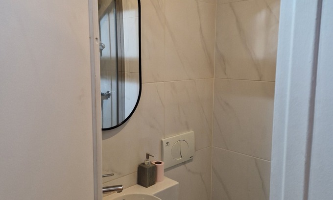 Saint-Thomas-d'Aquin Condo | Jolie Chambre au Cœur de Saint Germain des Pré