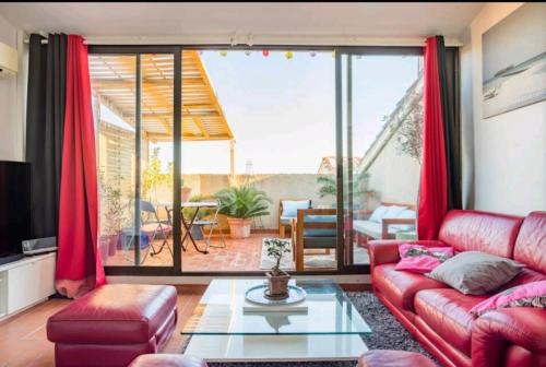 Caux House | Joshroom