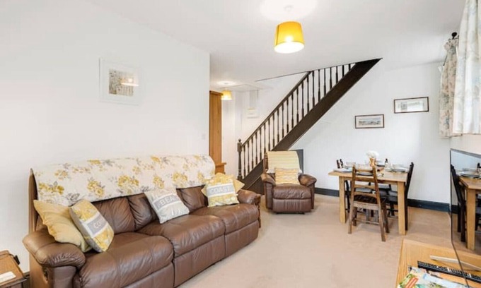 Coverack House | Journeys End with surrounding Sea views