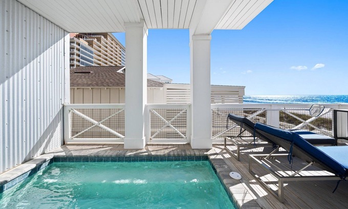 Crescent Beach House | "Joy by the Sea" | Private heatable pool | Beach Front | Family Activities nearby