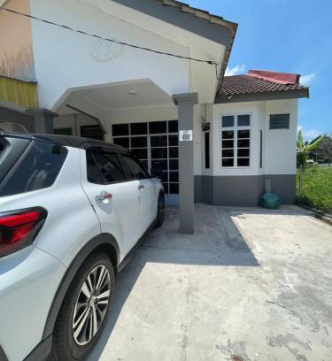 Kampung Gong Kemuntong House | JSS Homestay