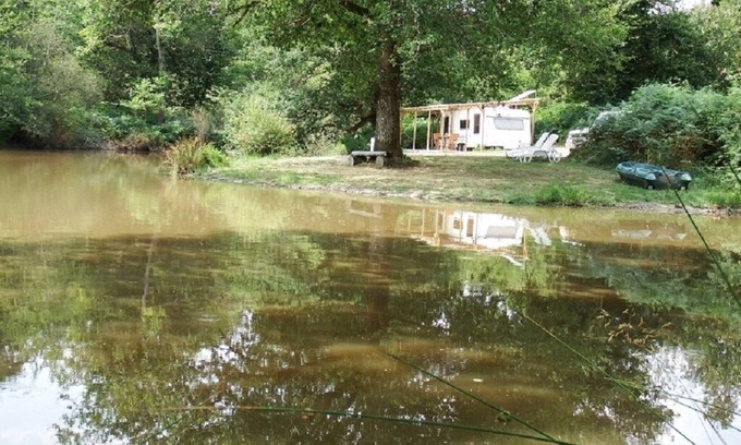 Saint-Barthelemy-de-Bellegarde House | Jungle Lake & Caravan set in 80 acres