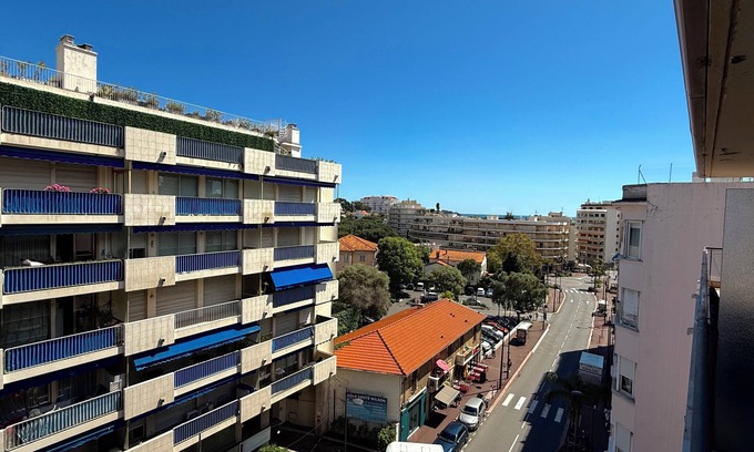 Juan-les-Pins Apartment | Juan les Pins - Apartment for 2 people - Wifi & Parking