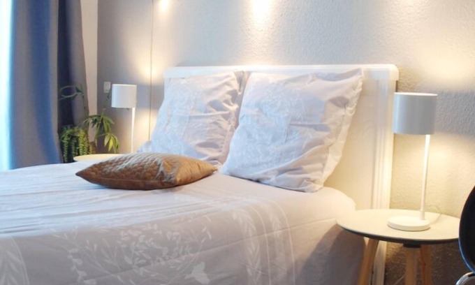 Golfe Juan Apartment | Juan Les Pins: Well-decorated 1 bed apartment close to beach with swimming pool