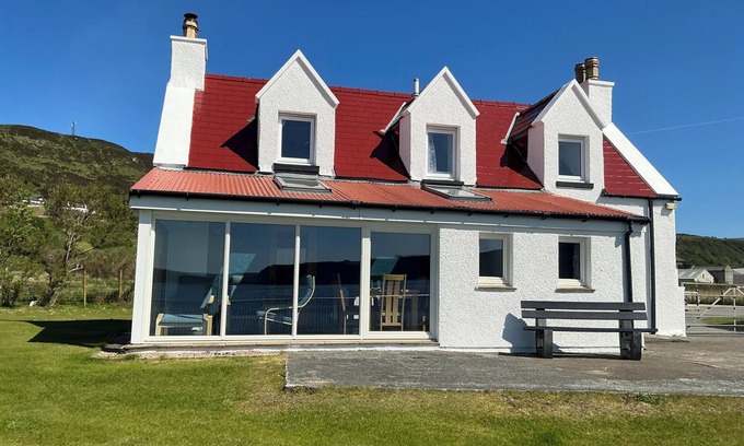 Uig Cottage | JUBILEE COTTAGE, pet friendly, country holiday cottage in Uig