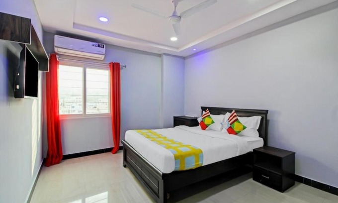 Srinagar Colony Hotel | Jubilee Homes