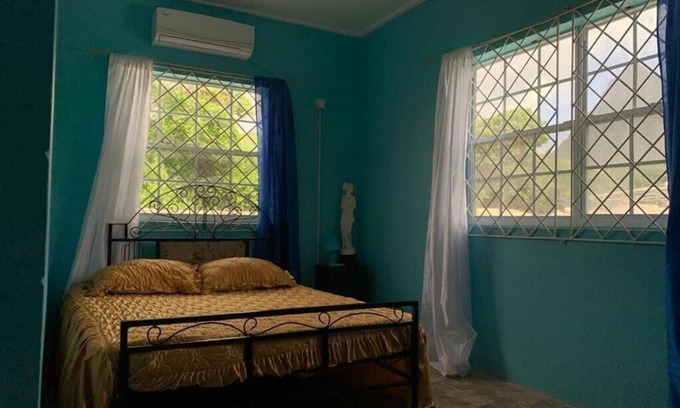 Soufriere Apartment | Jude Apartments - 3-bedroom apartment with AC in Soufrière