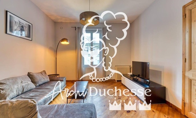 Grand-Couronne Apartment | Julie : beau F6 *rénové *terrasse *parking *Rouen