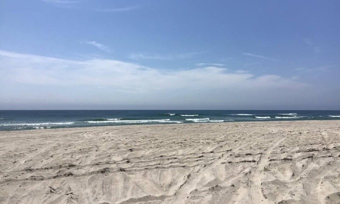 Hampton Bays House | JULY 4 -1500 off. Anyone want to get out of the hot city?