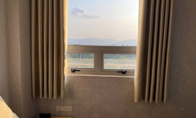 Tinh Gia Hotel | Juna Hotel