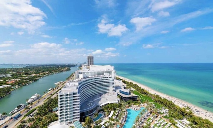 Mid Beach Apartment | Junior Suite @ FontaineBleau w/Direct Ocean Views