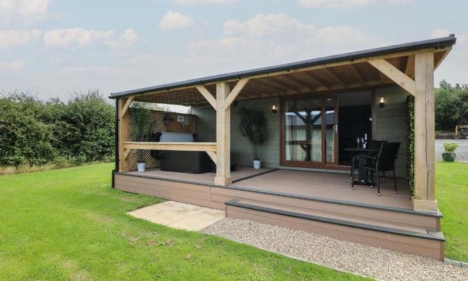 Swadlincote House | Juniper