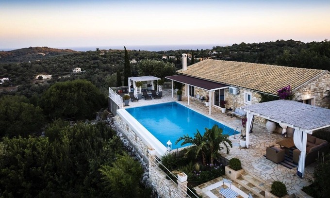 Vlachopoulatika Villa | Juniper House - Three Bedroom Villa, Sleeps 7