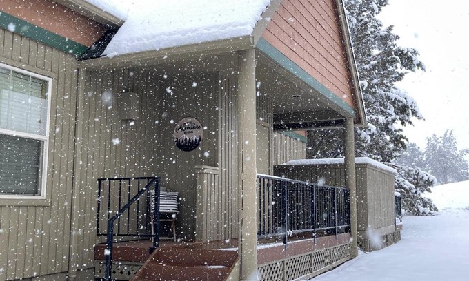 Redmond Ski Chalet | Juniper Ridge Chalet at Eagle Crest Resort