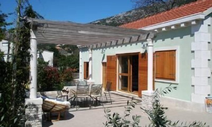 Cove Tri Zala (Zrnovo) House | Just a perfectly charming house in windsurfing paradise of Adriatic