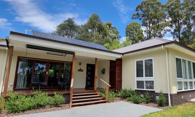 Marysville House | Just a short stroll to Marysville Township.
