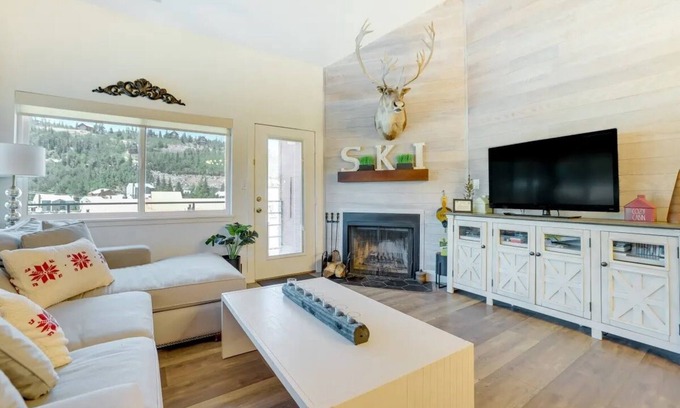 Brian Head Condo | JUST FINISHED RENOVATIONS 2023! A lavishly styled ski in/out winter escape!