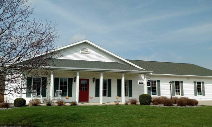Suamico House | Just Like Home, Private Rooms, Sleeps 16(No Bunk Beds), 13 Miles To Lambeau