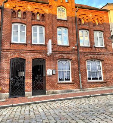 Gadebusch House | Just Pension & Bar