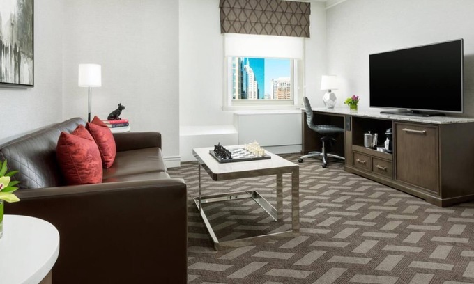 Downtown Boston House | Just Steps Away from America's Oldest Public Park! 3 Pet-friendly Suites!