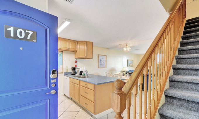 Jekyll Island Condo | Just steps to the beach - Villa 107!