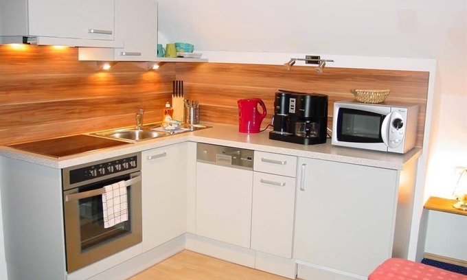 Thomatal Apartment | Königstuhl/living/bedroom/shower - Ferienwohnungen Almsonne
