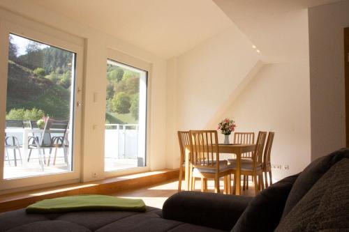 Untermunstertal Apartment | Köpfchen-Ferienwohnungen – Wohnung Köpfle