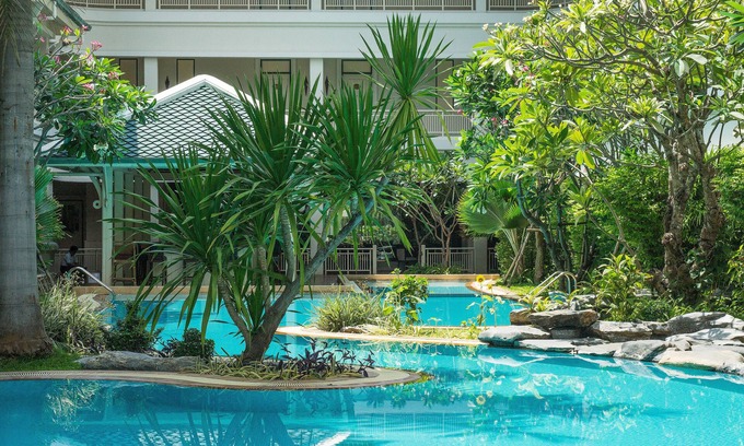 Bang Phut Hotel | Kalanan Riverside Resort
