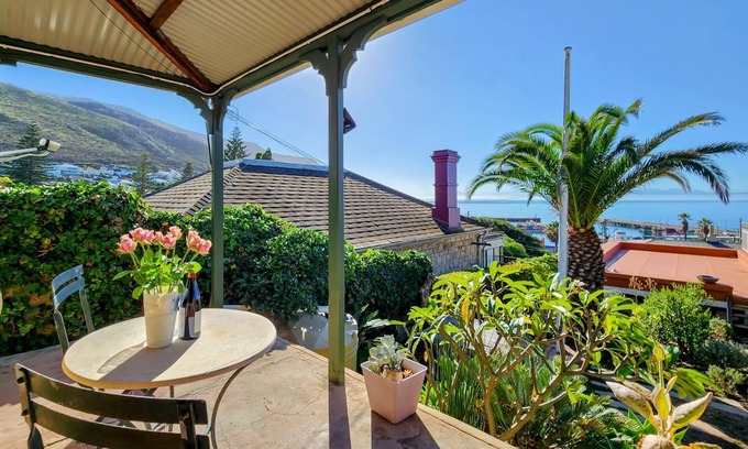Kalk Bay Apartment | Kalk Bay Cottage with Patio & Harbour View